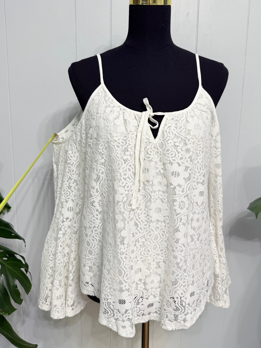 #18) Hollister White Lace Off-Shoulder Tie-Front Camisole